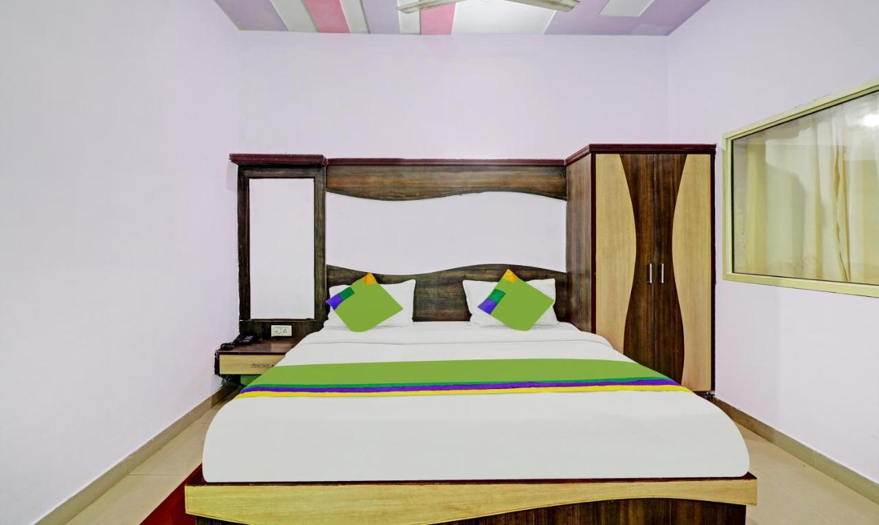 4 View Hotel Tajganj Ngoại thất bức ảnh