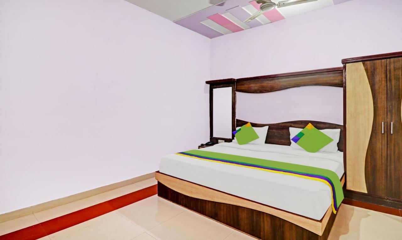 4 View Hotel Tajganj Ngoại thất bức ảnh